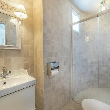 Luxury With Jacuzzi In