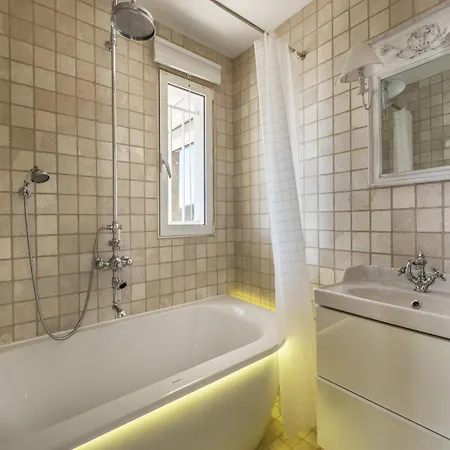 ヴィラ Luxury With Jacuzzi In