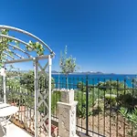 Luxury With Jacuzzi In Villa