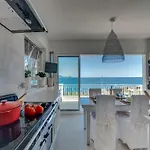 Luxury With Jacuzzi In Les Issambres