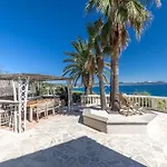 Luxury With Jacuzzi In Villa *