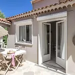 Villa Luxury With Jacuzzi In *