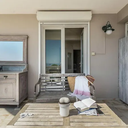Villa Luxury With Jacuzzi In