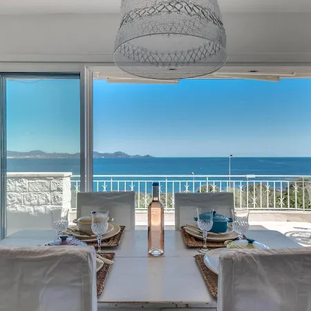 Villa Luxury With Jacuzzi In