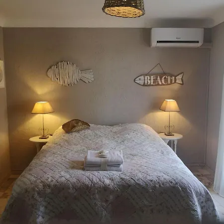Luxury With Jacuzzi In Les Issambres