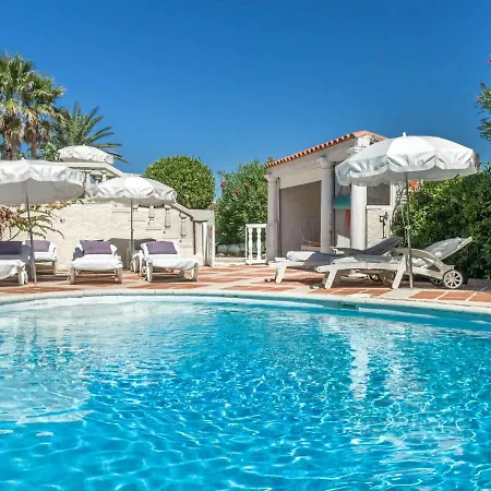Luxury With Jacuzzi In *