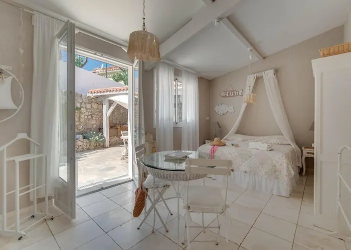 Luxury With Jacuzzi In * لي إيسامبر