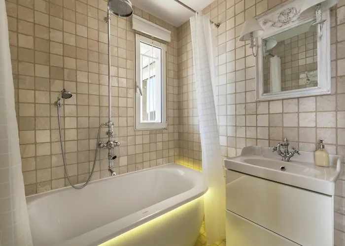 فيلة Luxury With Jacuzzi In