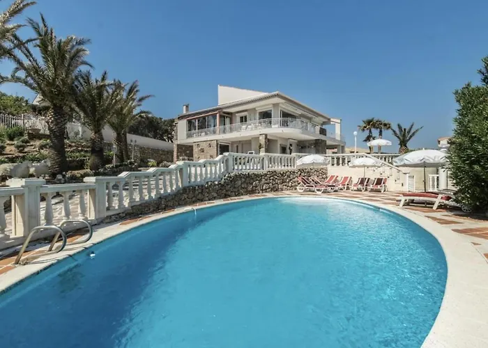Luxury With Jacuzzi In فيلة لي إيسامبر